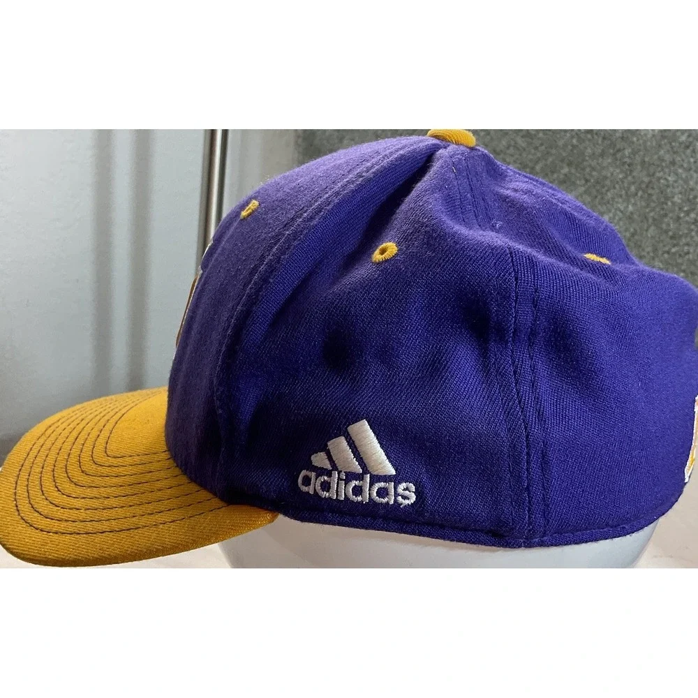 Vintage Los Angeles Lakers Adidas Fitted Hat-‎ Purple/Gold- S/M